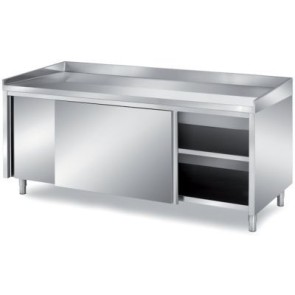 Tavolo panetteria con scorr.-piano e alzatine in polietilene mm 1600x800x850 h