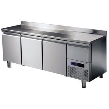 Tavolo refrigerato pasticceria 3 porte,8 guide 60x40 cm con piano in inox e alzatina, -2 °c/+8 °c