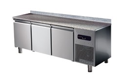 Tavolo freezer per pasticceria a 3 porte 600x400 mm con piano in granito con alzatina, -10°/-25°C