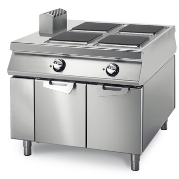 Cucina elettrica da 4 piastre quadre su vano con porte, comandi 2 lati