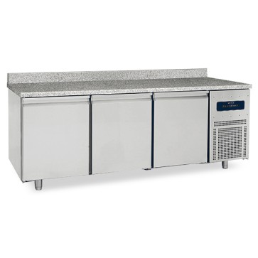 Tavolo freezer per pasticceria a 3 porte 600x400 mm con piano in granito con alzatina, -10°/-25°C