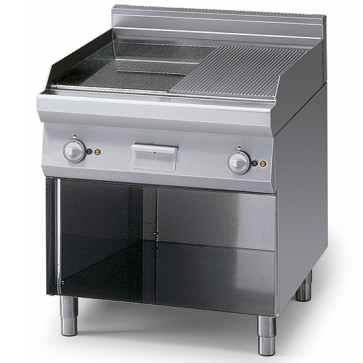 Fry-top elet. piastra 2/3 liscia e 1/3 rigata