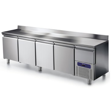 Tavolo refrigerato 4 porte GN 1/1 con alzatina e cassetto refrigerato su vano motore, -2 °/+8 °C